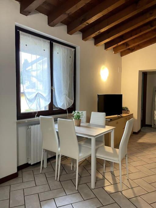Incantevole Appartamento Moniga del Garda Exterior foto